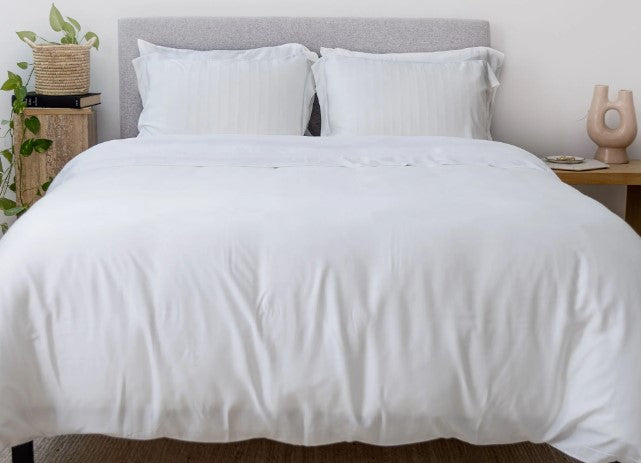 Hush Blankets Iced Duvet Cover Set - Queen - White